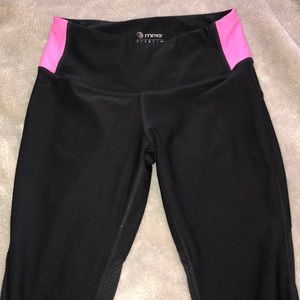 Black cropped leggings